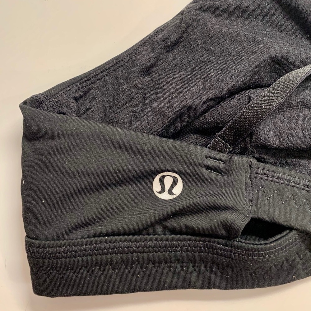 Lululemon black size 6 bra - Picture 3 of 3
